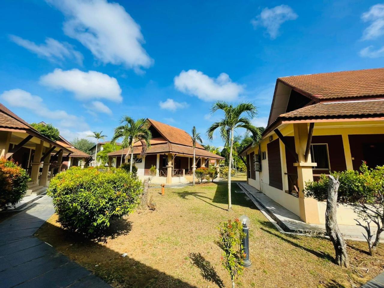 Rompin Beach Resorts Kuala Rompin Kültér fotó